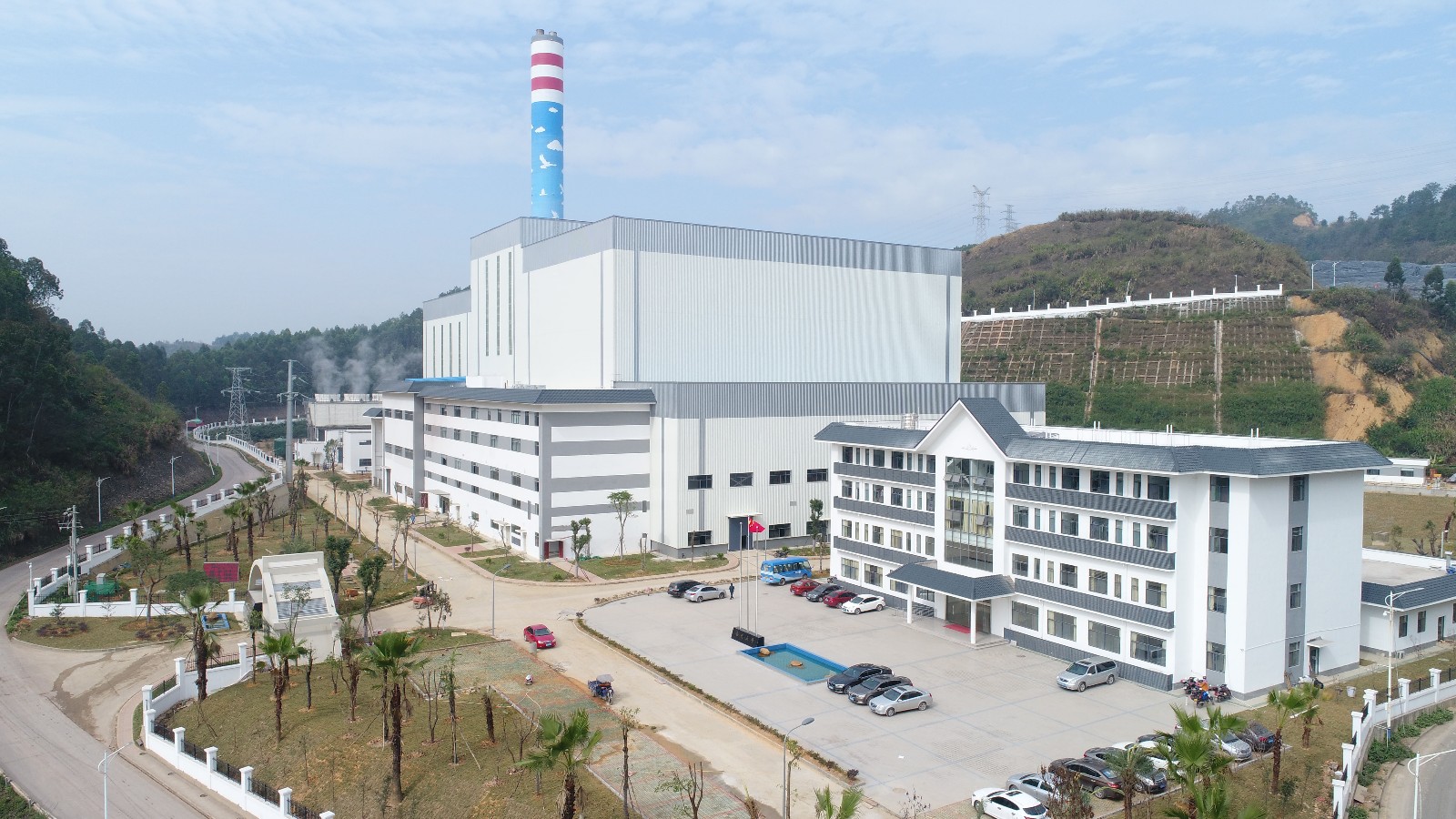 18.廣東梅州環(huán)保發(fā)電廠(1500噸天).jpg 18.廣東梅州環(huán)保發(fā)電廠(1500噸天).jpg